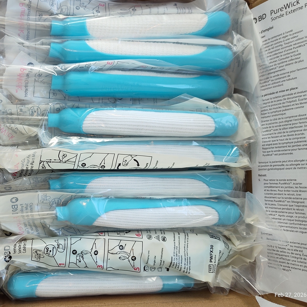 25 Pure Wick Female External Catheter Non Prescription - Blue and White